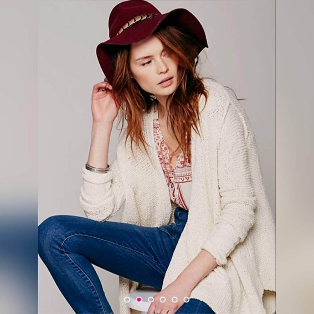 Free People V-Neck Snap Front Ivory Cream Shark Bite Hemline Sweater Cardigan L